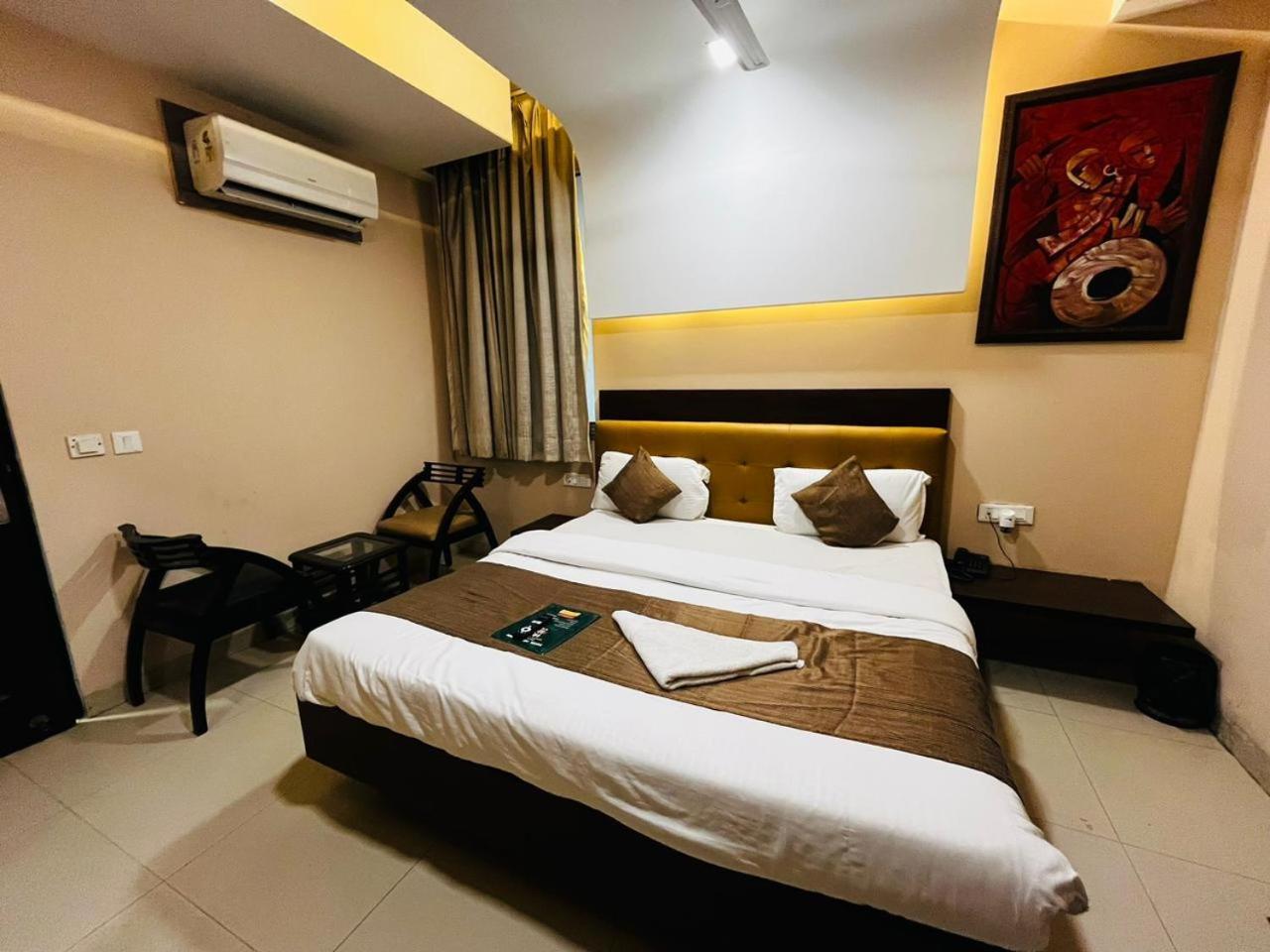 Hotel Mvr Stay By Admire Inn Нойда Экстерьер фото
