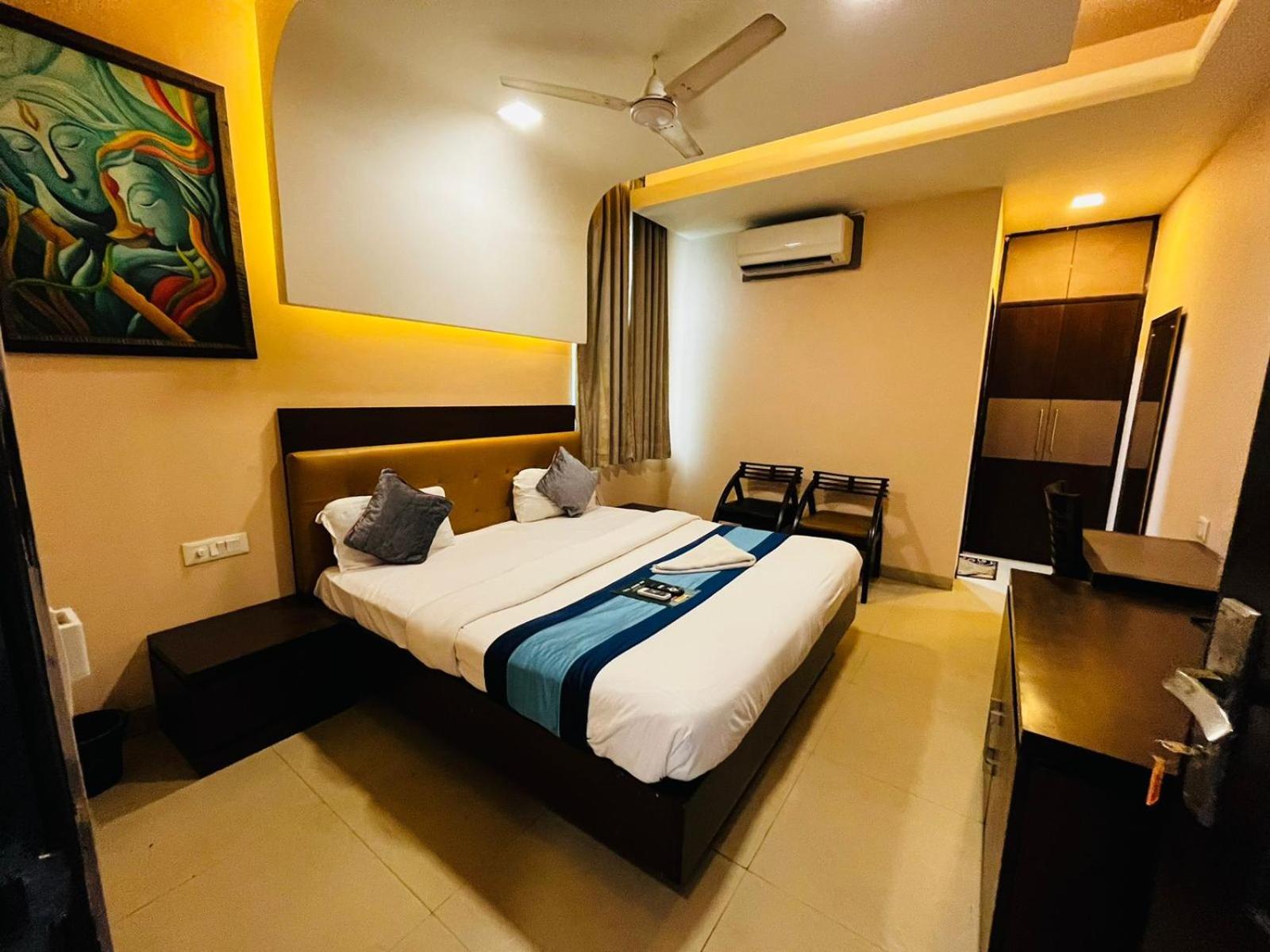Hotel Mvr Stay By Admire Inn Нойда Экстерьер фото